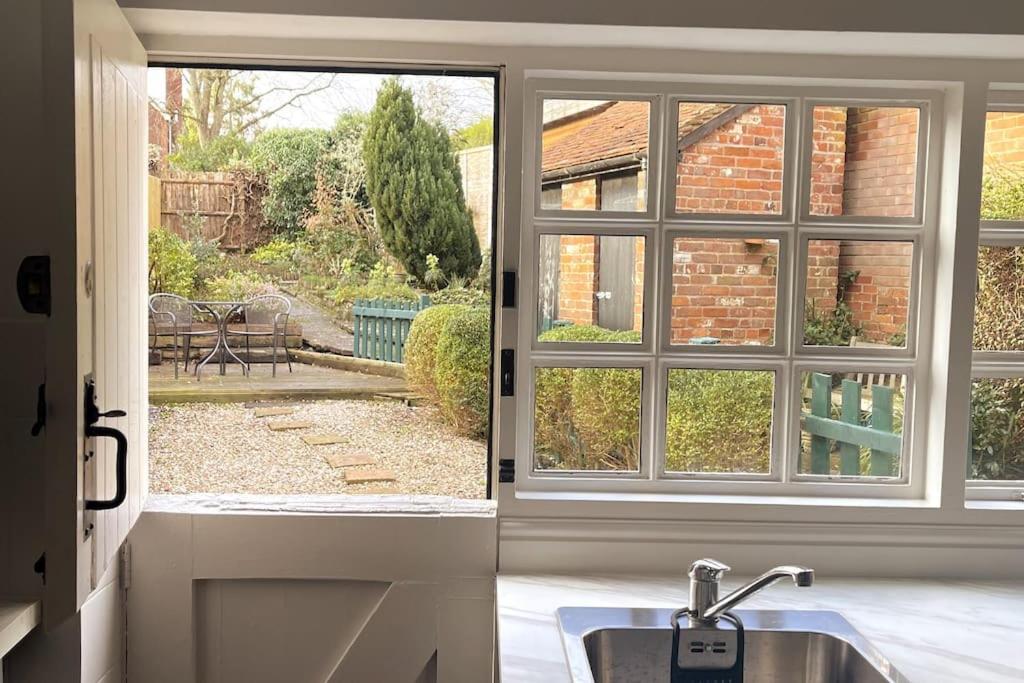 Entire Georgian Luxury Home - 3 Storey- High St Henley-In-Arden -Two Bedrooms-Sleeps 4 Kültér fotó