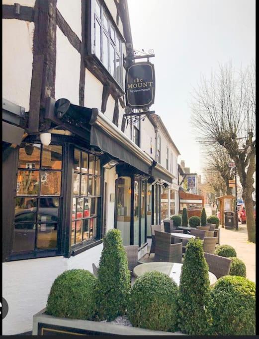 Entire Georgian Luxury Home - 3 Storey- High St Henley-In-Arden -Two Bedrooms-Sleeps 4 Kültér fotó