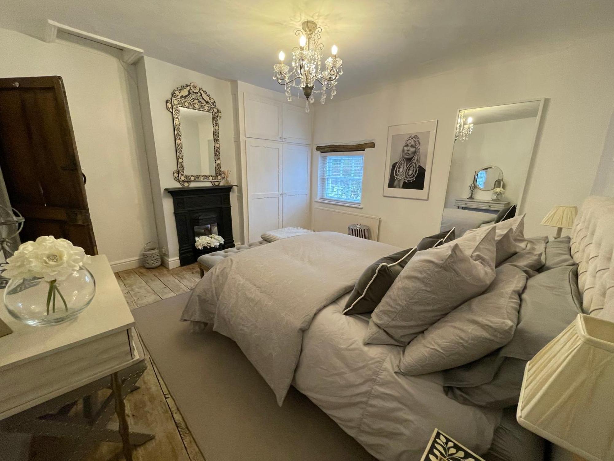 Entire Georgian Luxury Home - 3 Storey- High St Henley-In-Arden -Two Bedrooms-Sleeps 4 Kültér fotó