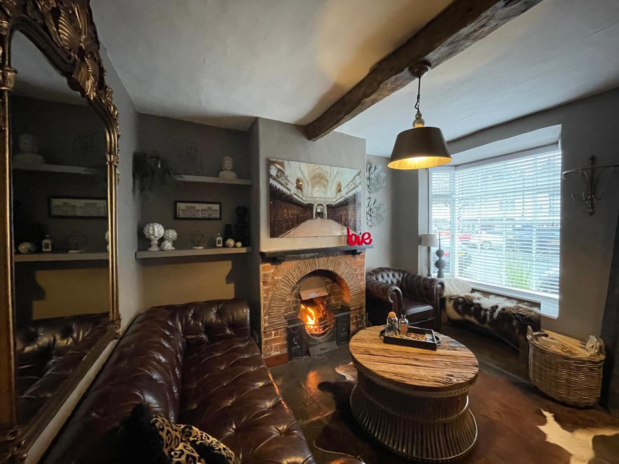 Entire Georgian Luxury Home - 3 Storey- High St Henley-In-Arden -Two Bedrooms-Sleeps 4 Kültér fotó