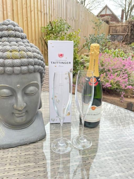 Entire Georgian Luxury Home - 3 Storey- High St Henley-In-Arden -Two Bedrooms-Sleeps 4 Kültér fotó