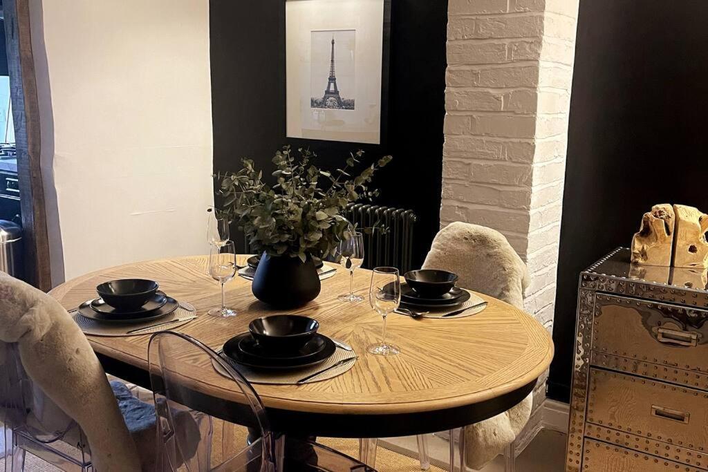 Entire Georgian Luxury Home - 3 Storey- High St Henley-In-Arden -Two Bedrooms-Sleeps 4 Kültér fotó